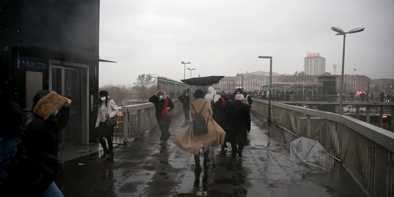 İstanbul'da okullar bir gün tatil