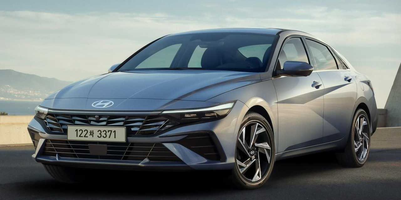 Hyundai, Elantra Modelinde İndirim Yaptı! Hyundai Yeni Fiyat Listesi Yayınlandı..