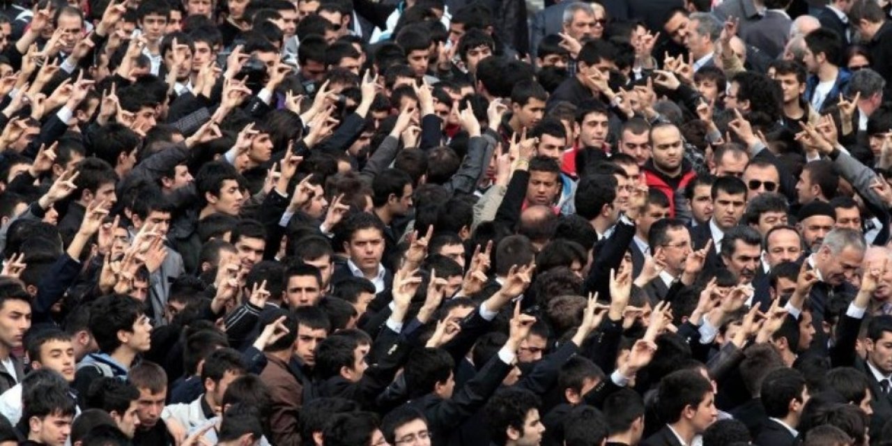 Ülkücülerin Neden Bozkurt İşareti Yaptığı Ortaya Çıktı..