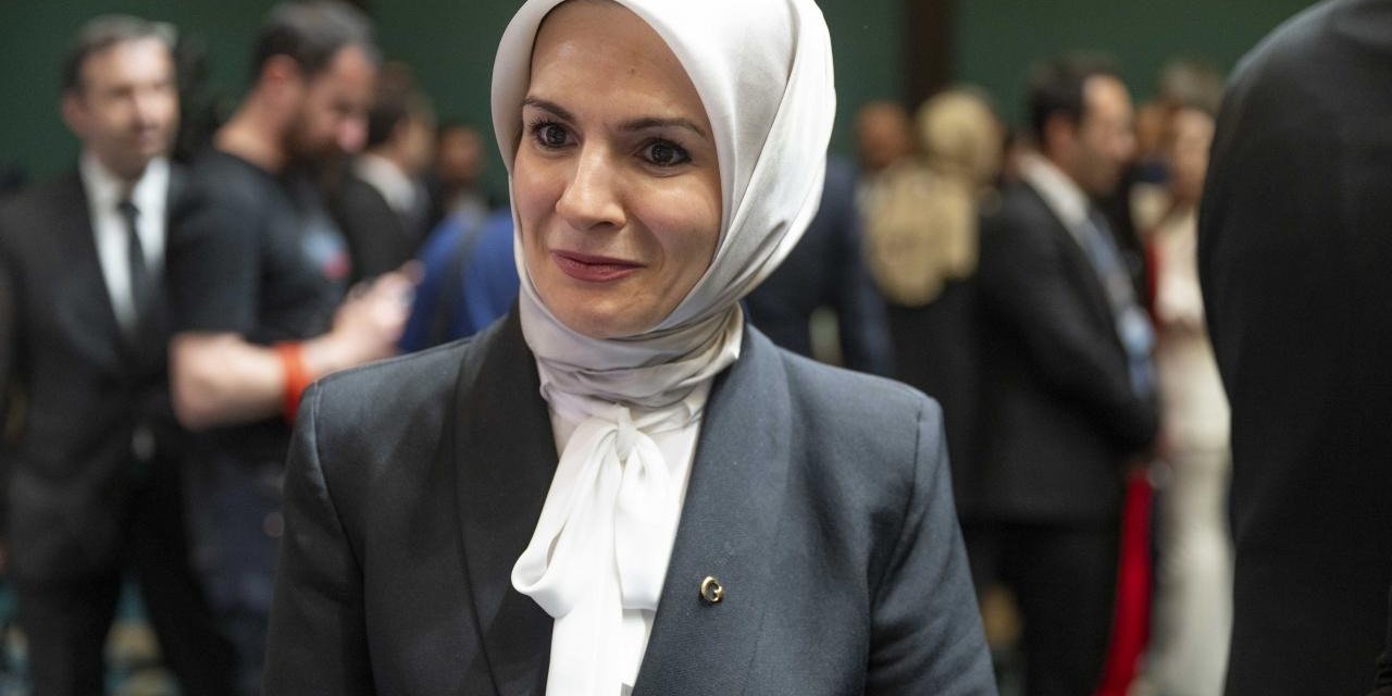 Aile Bakanı Açıkladı! Başvuran Her Aileye 4 Bin TL Yardım Yapılacak: Yardım Şartlar Açıklandı