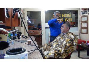 MHP'li Milletvekili Adayların Tıraş Molası