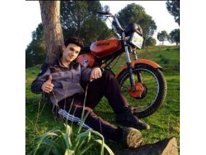 Öğrenciye Çarpmamak İçin Manevra Yapınca Öldü