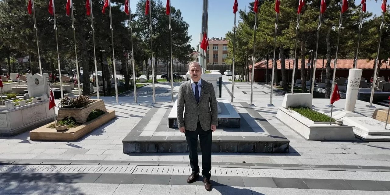 MHP'li Ahmet Selim Yurdakul'dan Şehitler Haftası'nda Cebeci Askeri Şehitliğine Anlamlı Ziyaret..