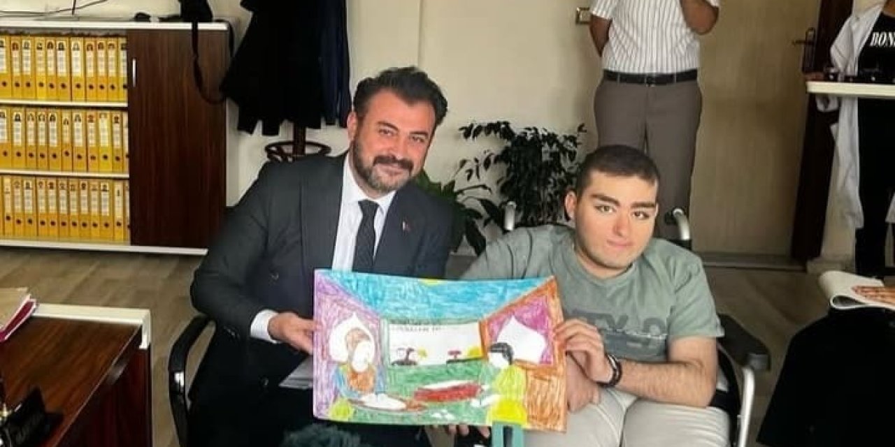 Kırşehir TİM İl Müdürü İsmail Güner, Taktir Topluyor.
