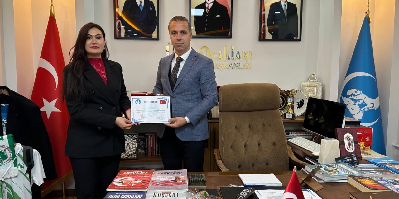 Gazeteci Yazar Gamze Boynueğri'den Ülkü Ocaklarına Nezaket ve Protokol Eğitimi