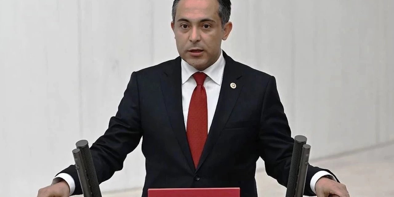 Konur Alp Koçak Kimdir? Kaç Yaşında, Aslen Nereli? MHP’deki Görevleri