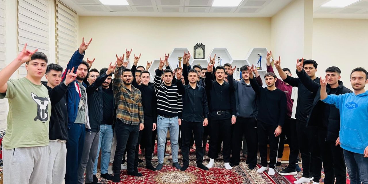 Kırşehir Ülkü Ocakları’ndan Şehitler İçin Kur’ân Tilaveti