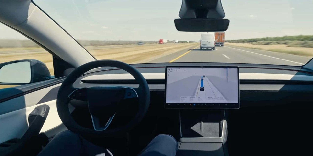 Tesla Otopilot İle Yollarını Ayırmaya Başladı: Yeni Araçlarda Olmayacak