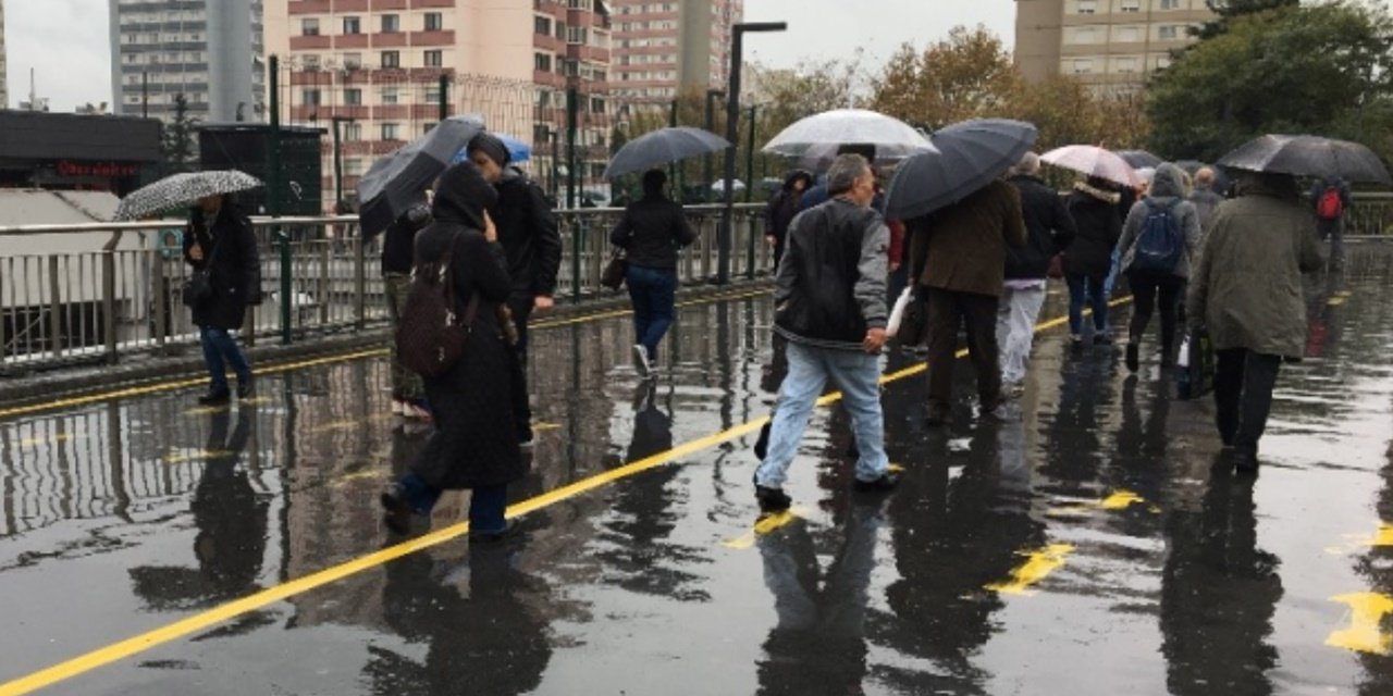 AKOM'dan Kritik Uyarı: İstanbul'da Hava 1 Gün Yağış Alacak