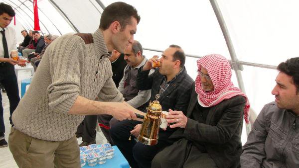 Mardinliler 5 Şehit İçin Kurulan Taziye Çadırına Akın Etti