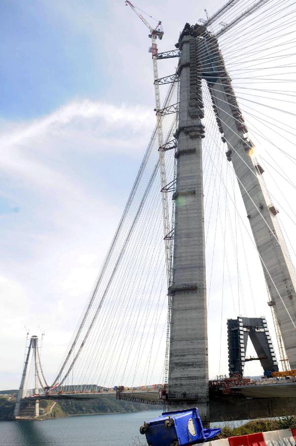 3. Boğaz Köprüsünde Son Tabliye Yerleştirildi