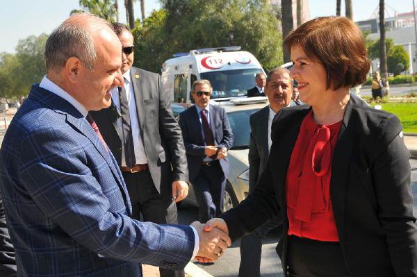 Kktc Dışişleri Bakanı Mersin'de