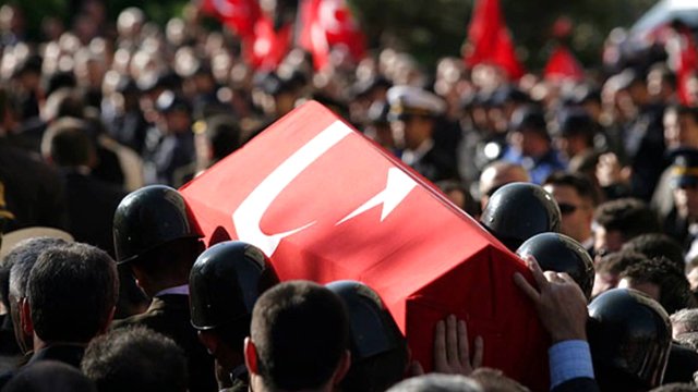 Şemdinli'de Tank Kazası: 1 Astsubay Şehit Oldu