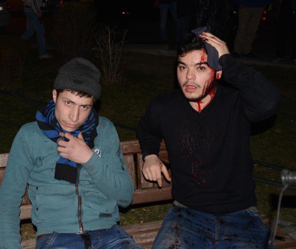 Suriyeliler Arasında Bıçaklı Kavga: 1'i Ağır 4 Yaralı