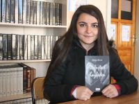 Liseli Gamze Görmediği Babasına İçin Kitap Yazdı