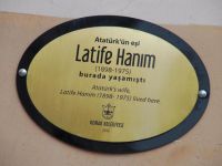 İzmir'de Latife Hanım'ın Doğduğu Tarihi Konak Dökülüyor