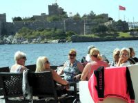 Fırtına Beklenen Bodrum'da Güneş Ve Deniz Keyfi