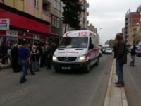 5 Katlı Binanın Çatısından Atlayarak İntihar Etti