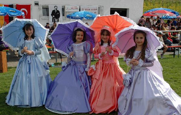 Almanya'da 23 Nisan Hazırlıkları Sürüyor