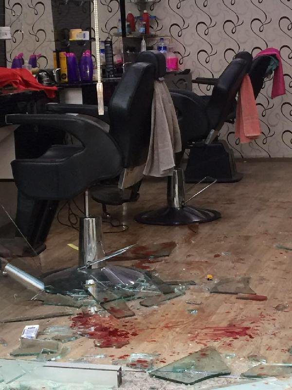 2 Berber Kavga Etti: Usturalarla Birbirini Yaraladı