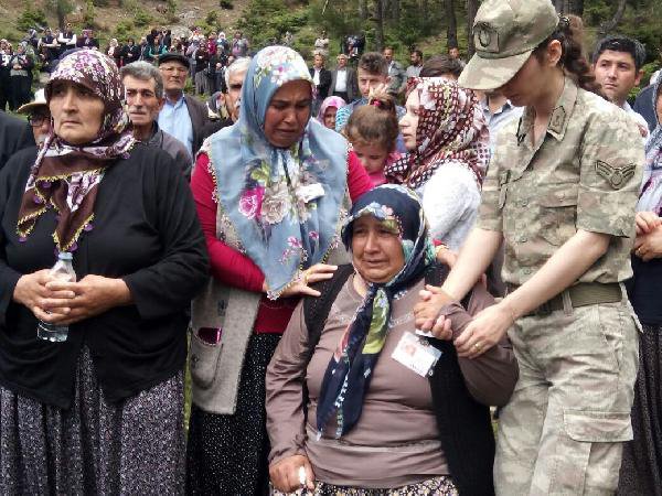 Şehit Uzman Çavuş Ferhat Aktaş, Adana'da Toprağa Verildi