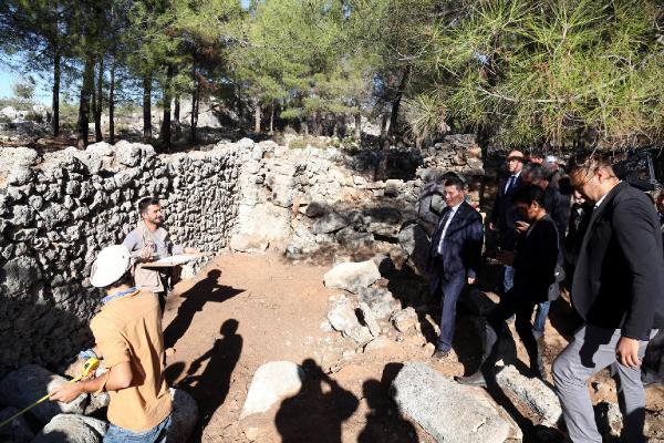 Perge Antik Kenti'nin 2 Bin Yıllık Yağ Çiftliğinde Kazılar Başladı