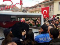 Şehit Polisin Babası: Yavrum Böyle Mi Gelecektin