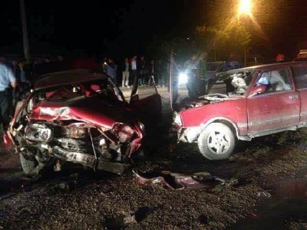 Otomobiller Kafa Kafaya Çarpıştı: 1 Ölü, 3 Yaralı