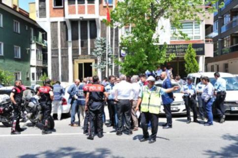 Ankara Şoförler Esnaf Odası'nda silahlı kavga çıktı, yaralılar var...