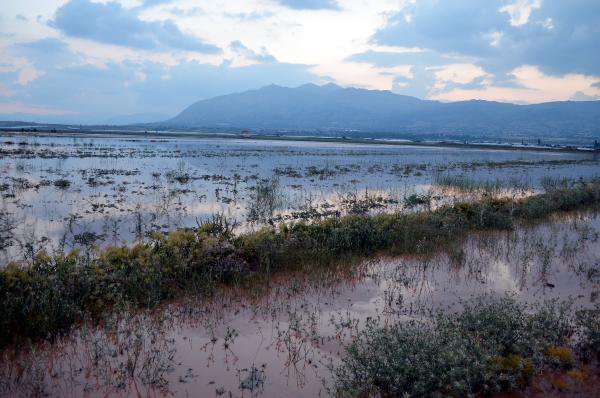 Elmalı’da Dolu ve Yağmur Sele Neden Oldu