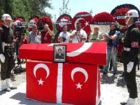 Şehit Uzman Çavuş Talat Bildirici Köyünde Toprağa Verildi