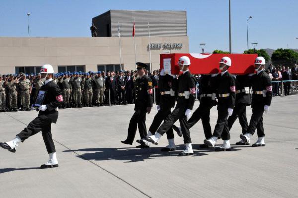 Şehit Uzman Çavuş Çetin Törenle Uğurlandı