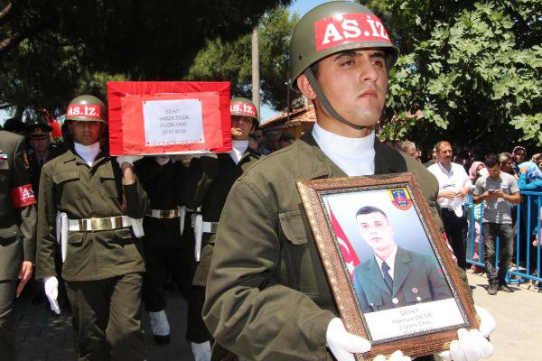 Şehit Uzman Onbaşı Hamza Dede Son Yolculuğuna Uğurlandı