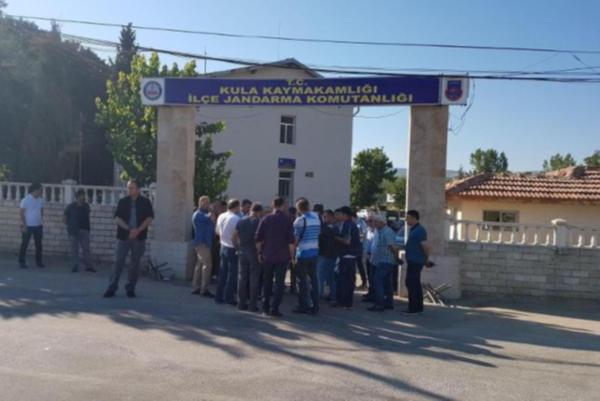 Kula Jandarma Karakolunda Koğuşta Uyuyan 3 Askeri şehit etti, 3 Askeri yaraladı...