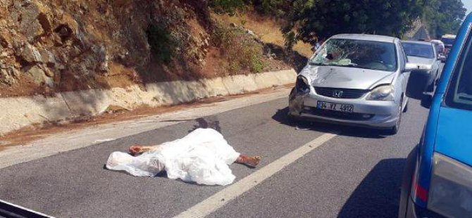 Emniyet Şeridinde Otomobilin Çarpmasıyla Öldü