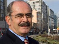 Yılmaz Büyükerşen'e Silahlı Saldırı Girişimi