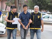 Yatak Odasında Yakalanan Hırsız Boğazını Kesti