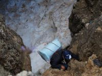 Toroslar’da Doğal ‘Kar Kuyusu’