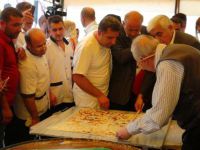 Kilis'te Dünyanın En Büyük Katmeri, Rekorlar Kitabı'na Girdi