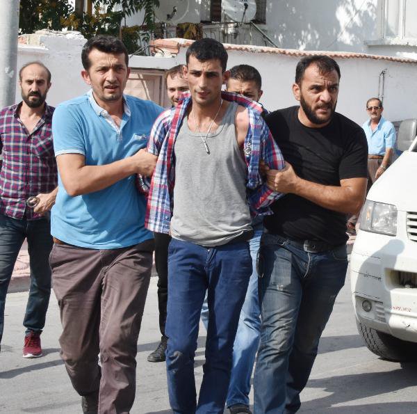 Kurye Gibi İş Yerine Girerek Eşini Yaralayan Kaçak Yakalandı