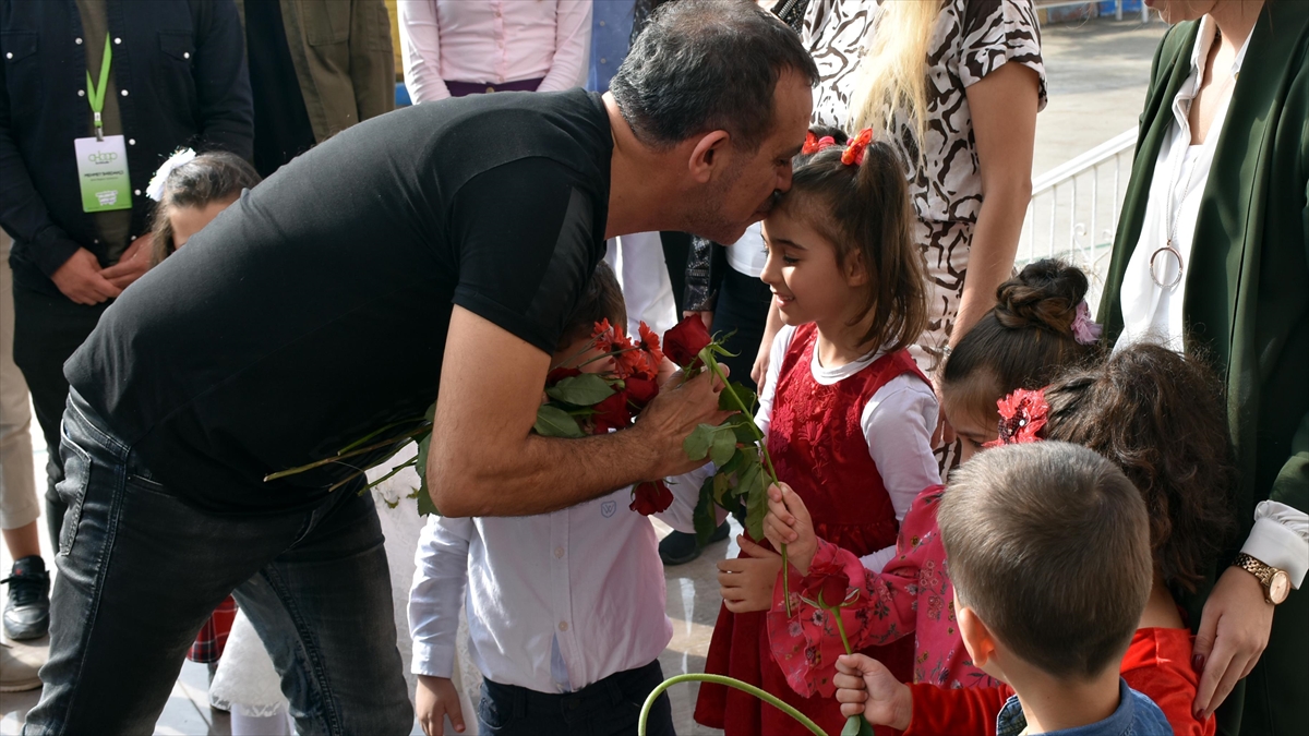 Haluk Levent'ten Emine Bulut'un kızına ziyaret