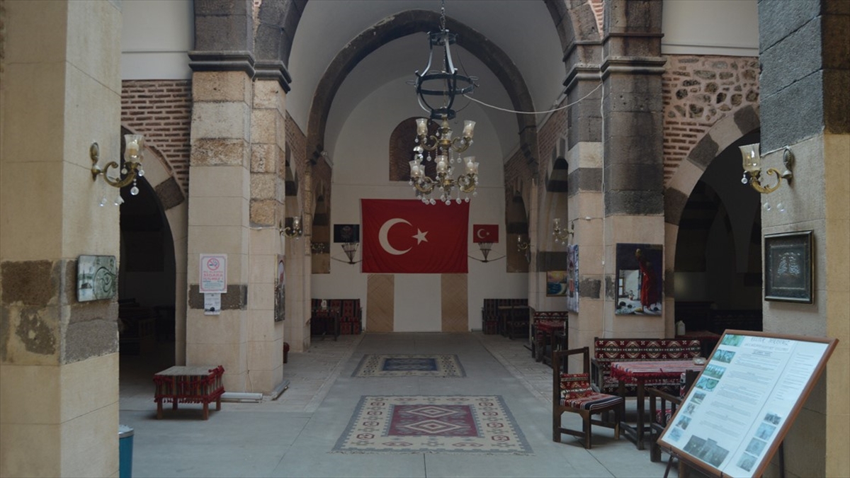 Selçuklu'nun 'Pars' armalı kervansarayı: Taşhan