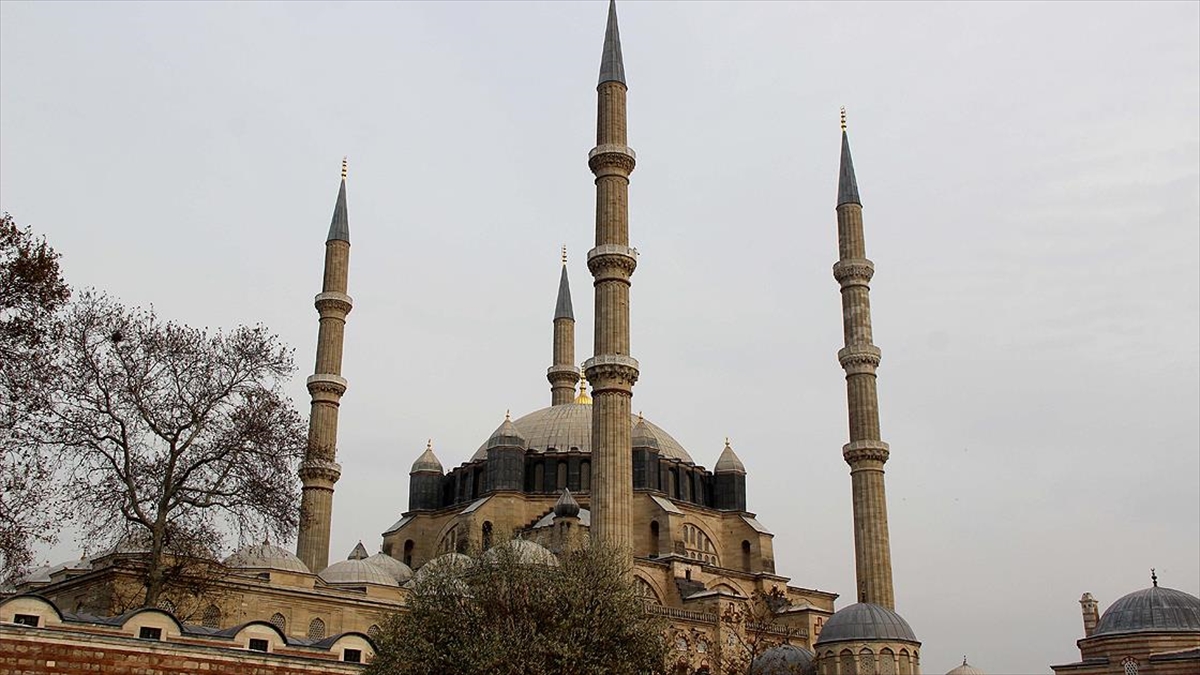 Selimiye ziyarete ve ibadete kapatılmadan restore edilecek