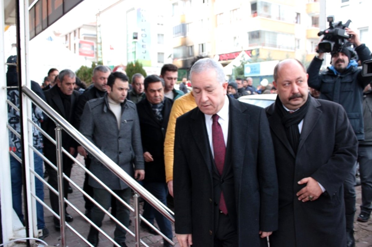 MHP’li Durmaz Yangında Ölenlerin Ailesine Taziyede Bulundu