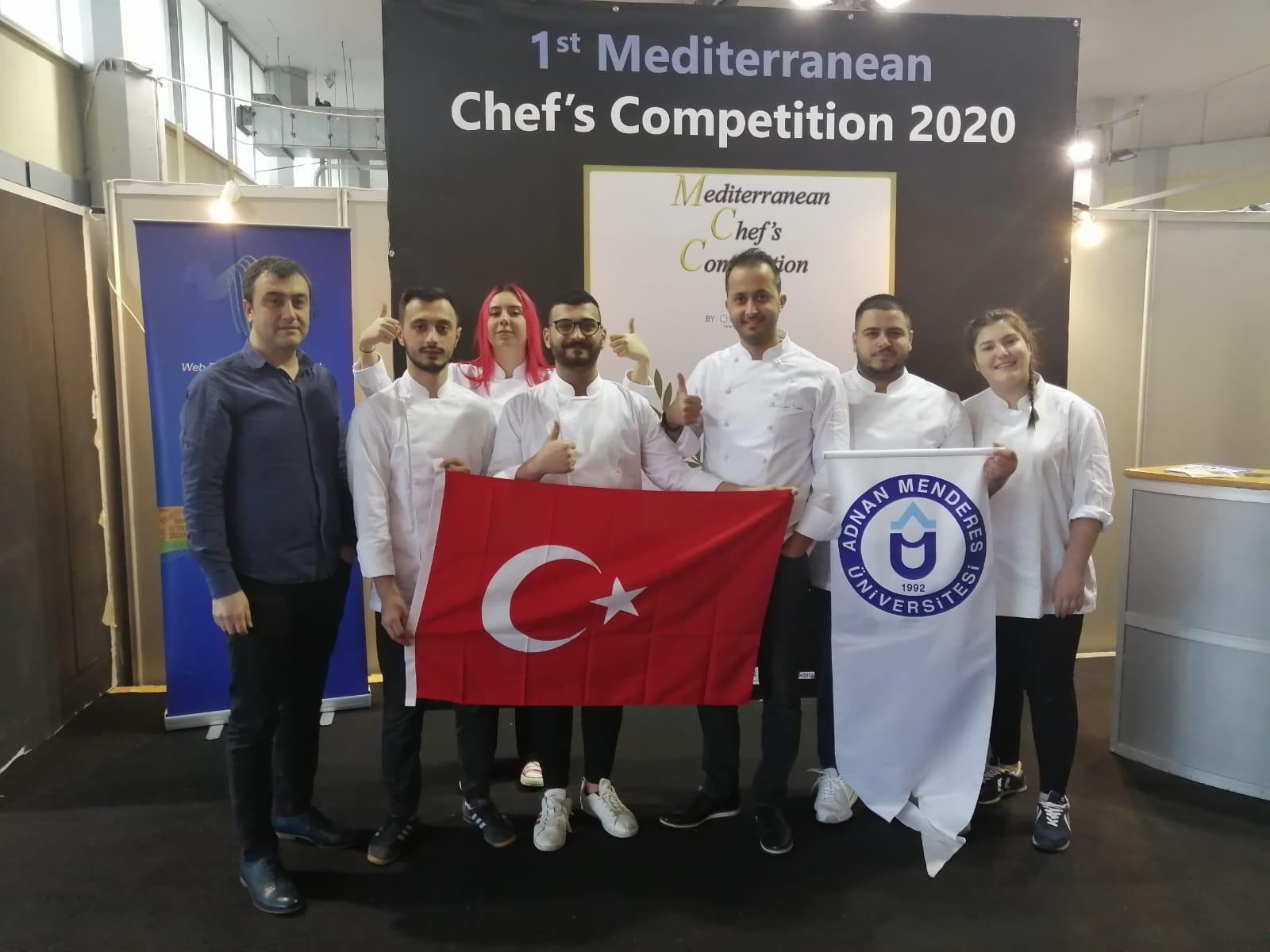 Yunanistan’da Bayrağımızı Gururla Dalgalandırdılar