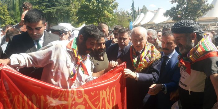 Sultan Murat Tümeni'ne Bahçeli'den destek 'Daima yanınızdayız'