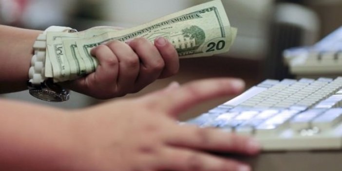 Petrol krizi sonrası dolar hareketli