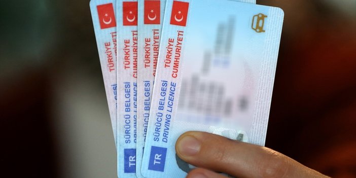 Eski tip sürücü belgelerinin değiştirilme süresi 2022'ye kadar uzatıldı