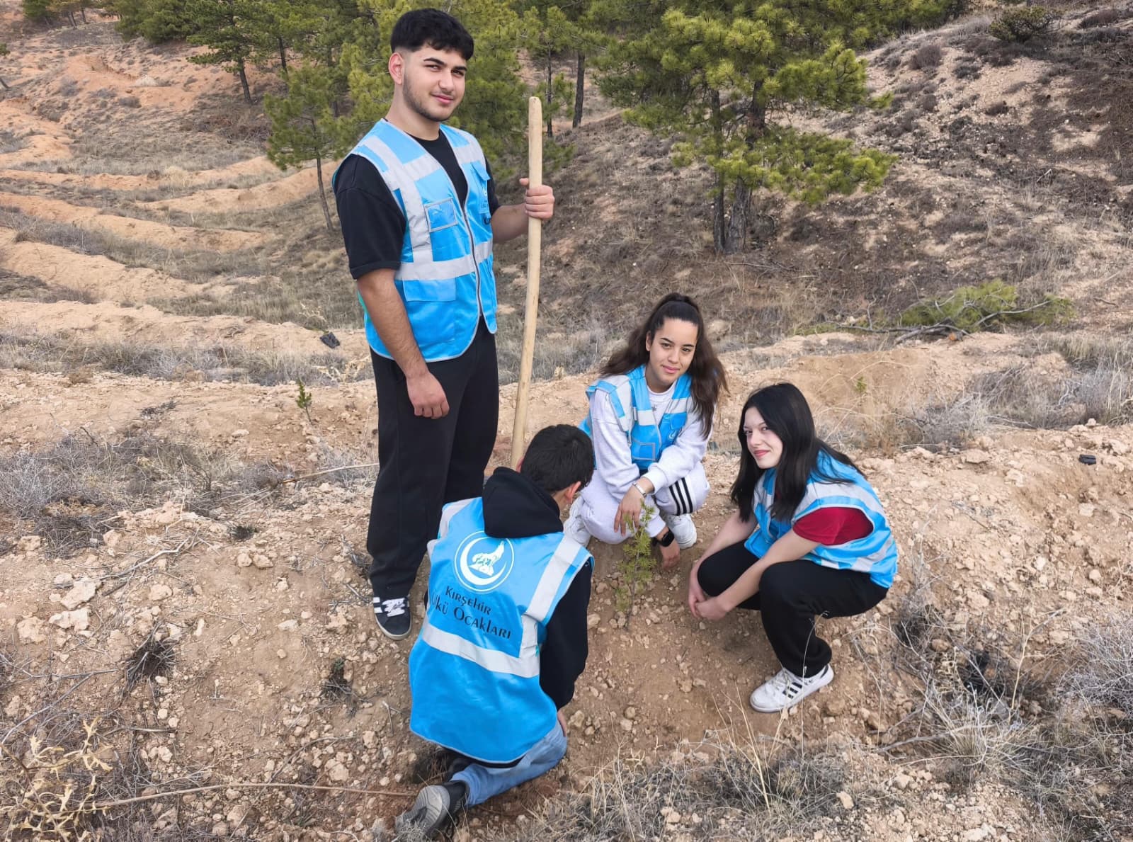 kirsehir-ulku-ocaklari-fidanlarla-gelecege-nefes-oldu.jpeg